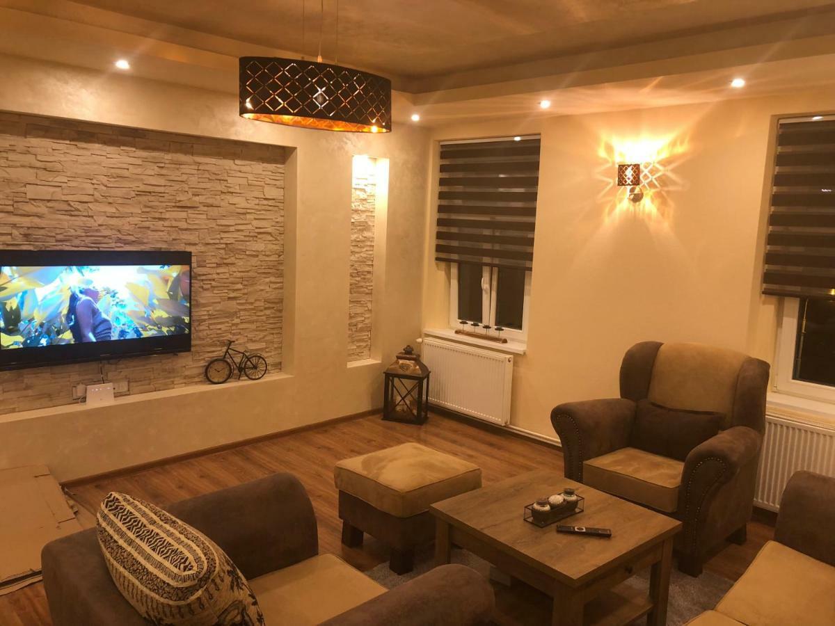 Апартаменты Lili Apartman Марианске-Лазне Экстерьер фото