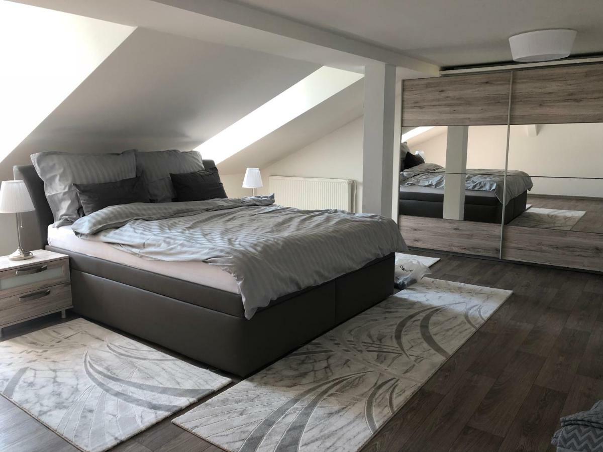 Апартаменты Lili Apartman Марианске-Лазне Экстерьер фото